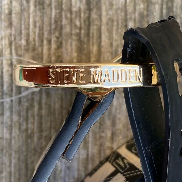 Steve Madden Faux Leather Cream Belt w/"Steve Madden" in Black. Size Large. NWT - Picture 3 of 10